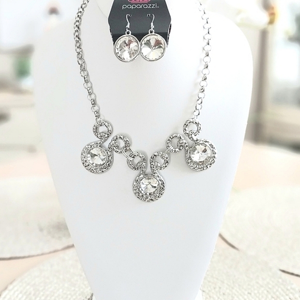 Paparazzi Silver Filigree Necklace with Crystal Accents
